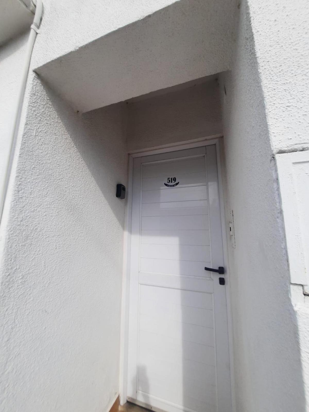 Nainos Apartment *